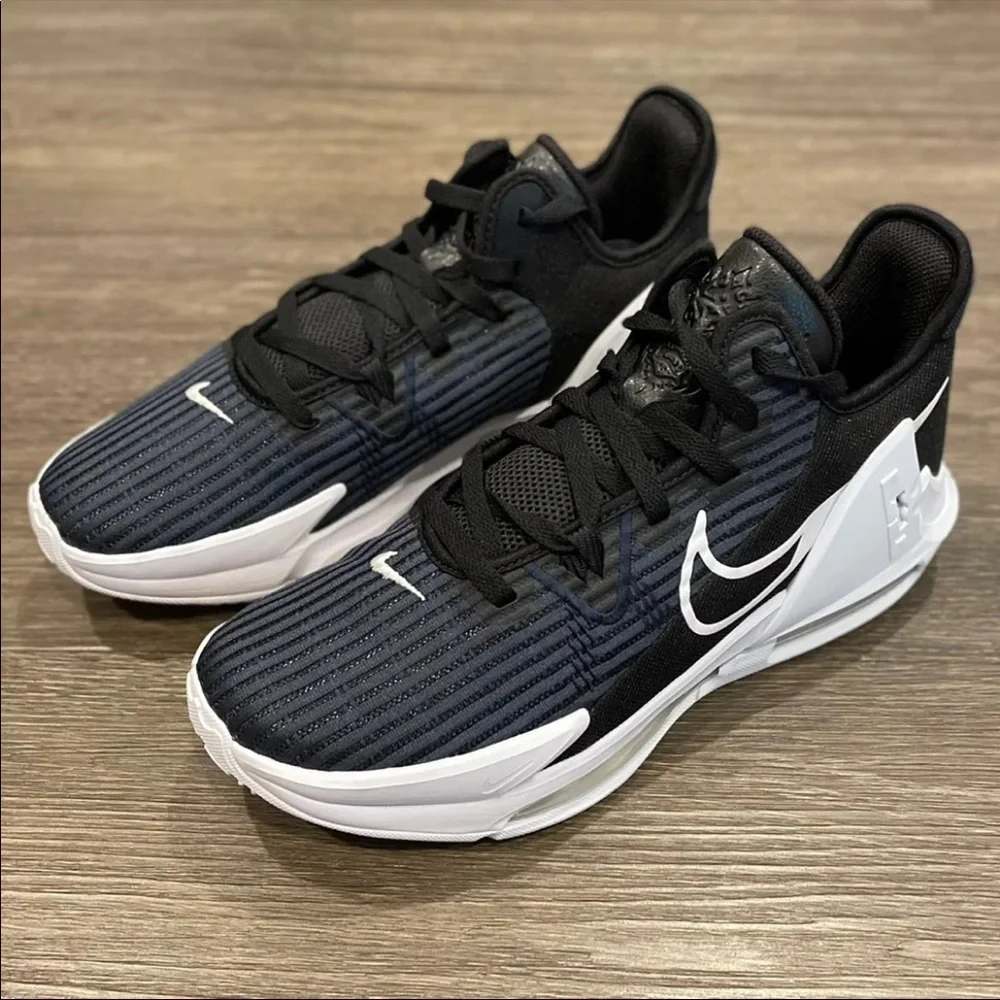 Nike Lebron Witness 6 sz 10.5